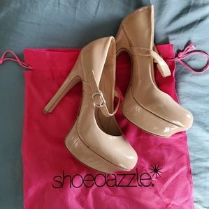 Mary Jane Pumps in Nude